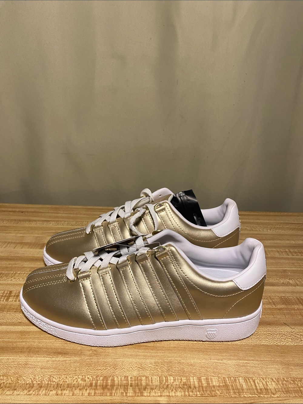 K-Swiss Classic VN 4th Generation White Gold Low Tennis Shoes  Women 8.5 NWT